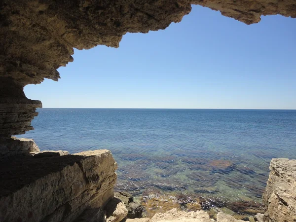 Krim landschap uitzicht op de zee grotten — Stockfoto