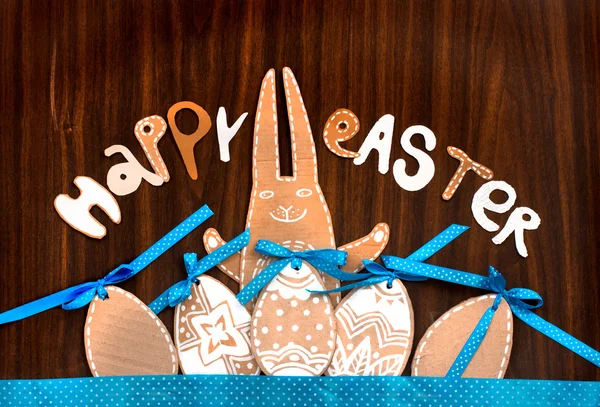 Easter eggs and rabbit with lettering "happy easter" — Stock Photo, Image