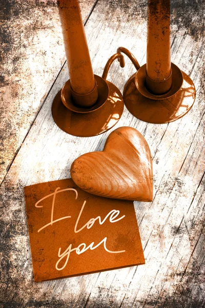 День Святого Валентина фону з серцем і свята подарунок на старих дерев'яних фону з двох Свічка — стокове фото
