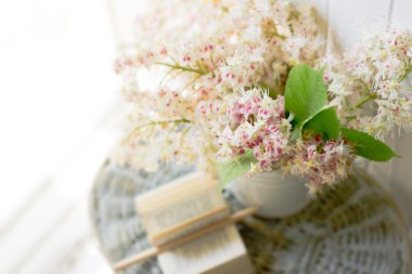 Skupina lidí na obchodní seminář