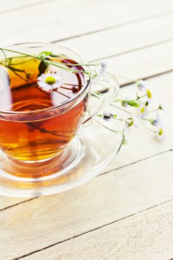 Papatya çayı fincan