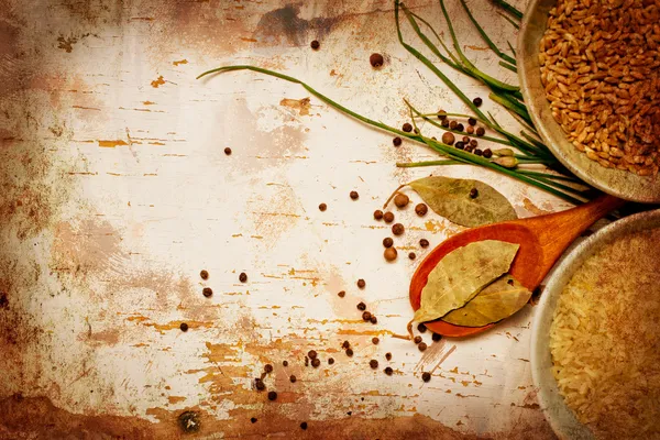 pirinç taze otlar ve baharatlar