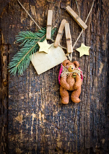 Рождественское украшение плюшевым мишкой — стоковое фото