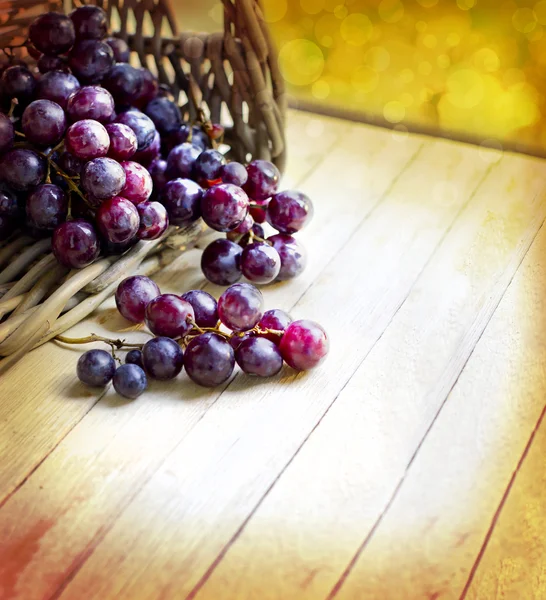 Grapes in basket — Stock Photo, Image