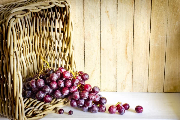 Grapes in basket — Stock Photo, Image