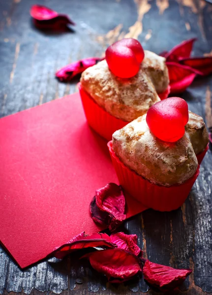 Cupcakes de San Valentín, papel y lápiz — Foto de Stock