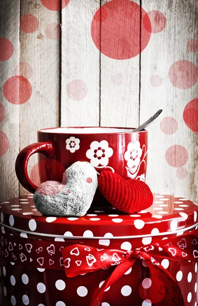 Valentine's cup of tea and little hearts — Stock Photo, Image