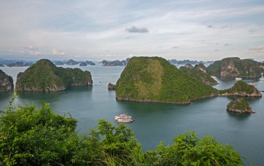 Halong Körfezi, Vietnam