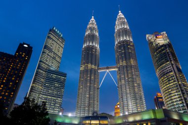 Petronas Kuleleri
