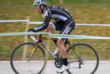 Cyclo-cross