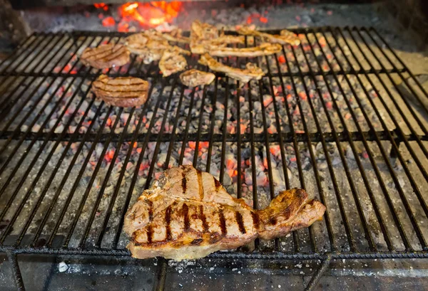 Bife de T-Bone — Fotografia de Stock