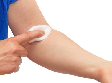 genç bir kadın sonra kan testi