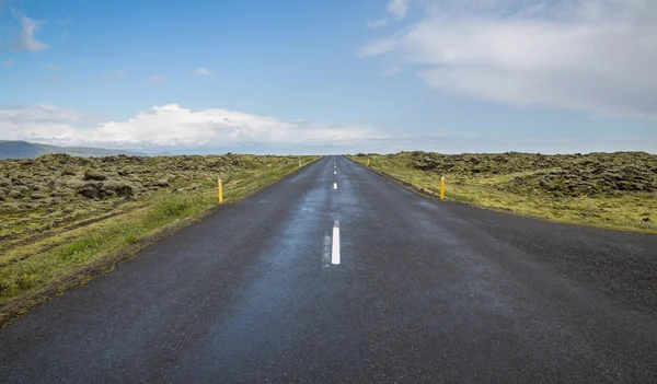 Autoroute à travers l'Islande — Photo