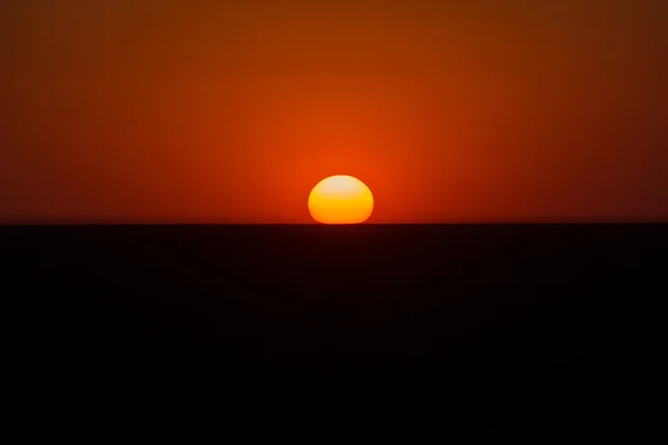 Schöner afrikanischer Sonnenuntergang — Stockfoto