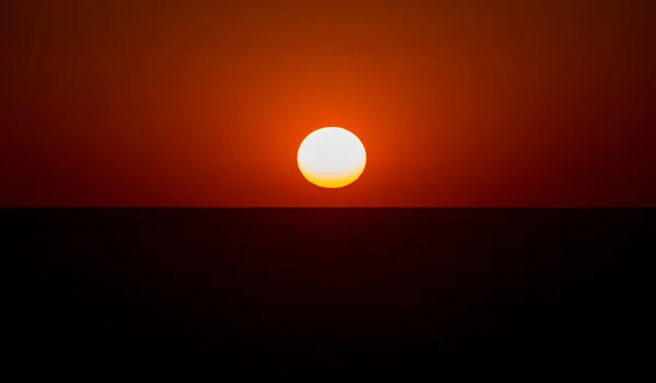 Prachtige Afrikaanse zonsondergang — Stockfoto