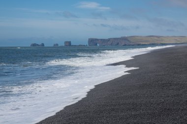reynisfjara kaya oluşumları