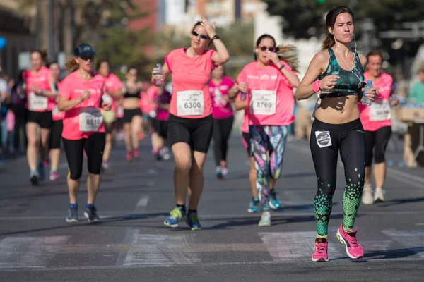 Mujer Raza contra el cáncer —  Fotos de Stock