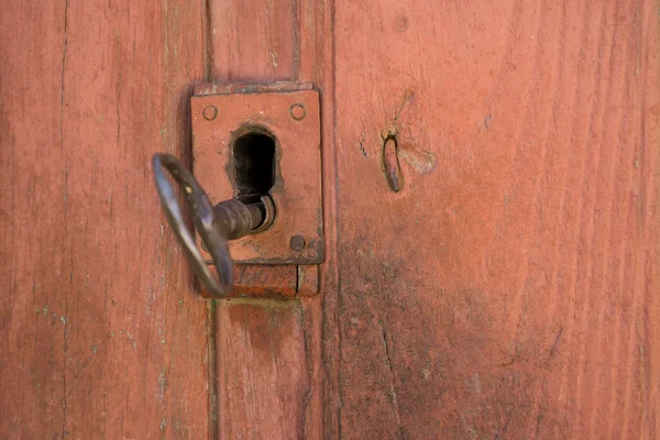 Fechadura velha e porta — Fotografia de Stock