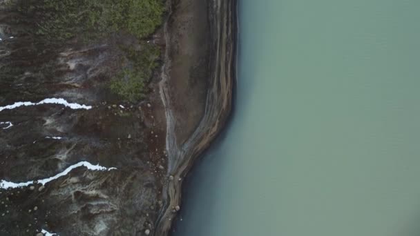 Top view of glacier river and shore in Iceland — Stockvideo