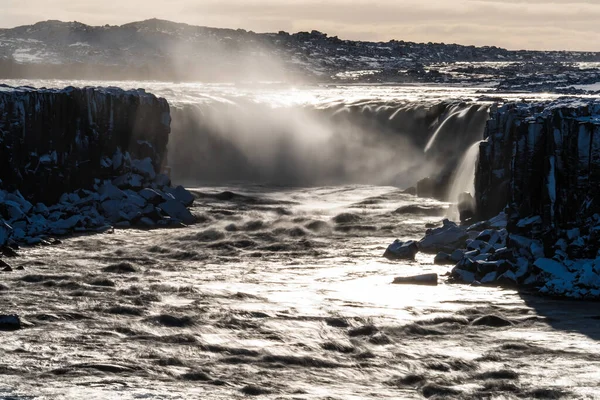 Selfoss waterval verlicht lange blootstelling in IJsland — Stockfoto