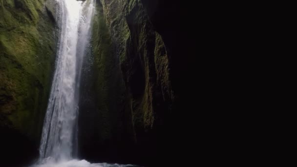 Waterfall inside the cave in super slow motion — Vídeo de stock