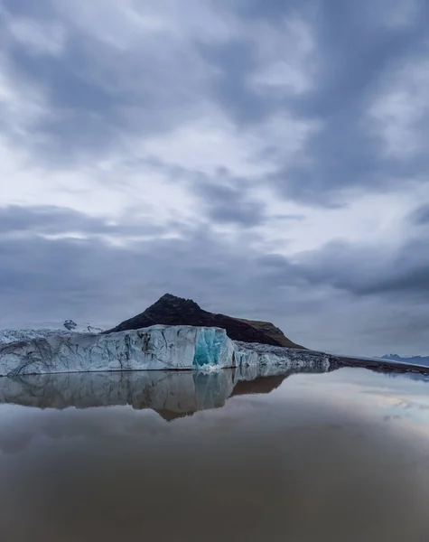 Langue Dure Glacier Termine Sous Ciel Nuageux — Photo