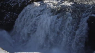 Dettifoss büyük şelale döngüsü görüntüsü süper yavaş çekimde