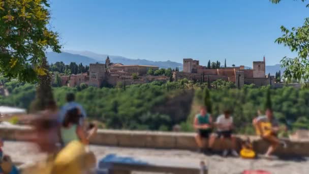 Viewpoint Spectacular Alhambra Blurred Tourists — Stockvideo