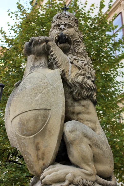 Leeuw standbeeld, Wenen — Stockfoto