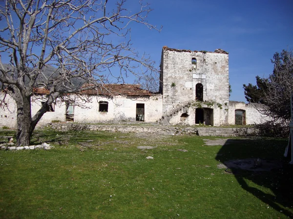 Заброшенный монастырь Святого Феодора, деревня Илиас, Албания — стоковое фото
