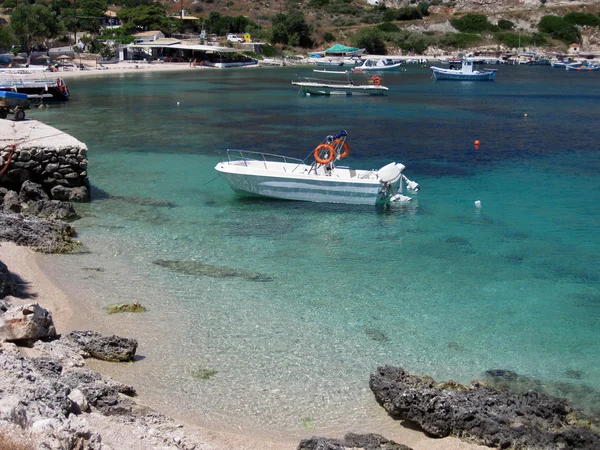 St nicholas port, zante ö — Stockfoto