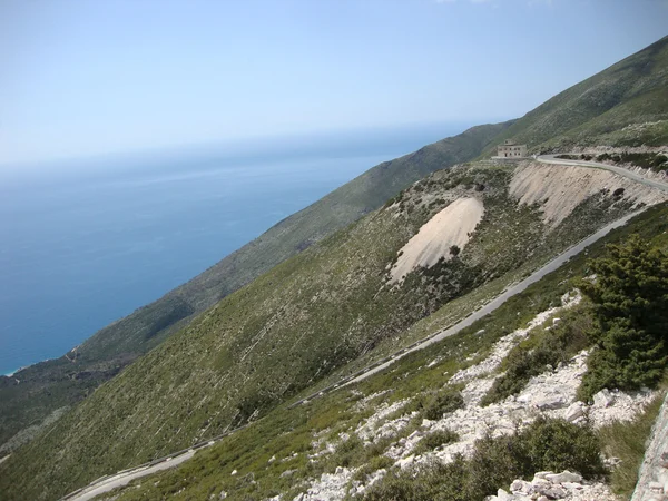 Riksväg på södra Albanien — Stockfoto