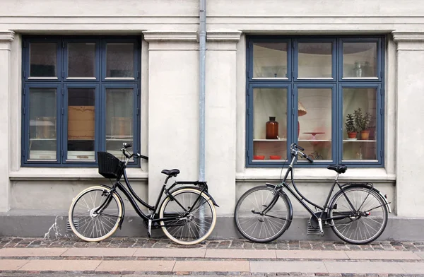 Duas bicicletas — Fotografia de Stock