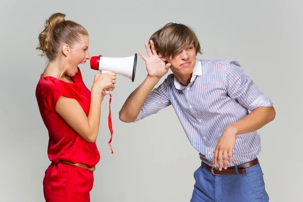 Chica gritando a novio —  Fotos de Stock