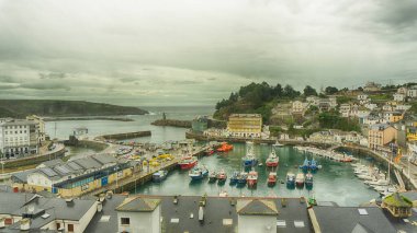 Luarca 'nın asturias, İspanya ve HDR görüntülerinin panoramik görüntüsü