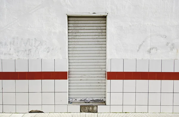 Wall with door closed — Stock Photo, Image