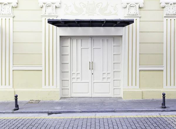 Porta velha do teatro — Fotografia de Stock