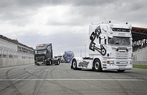 Trucks competition — Stock Photo, Image