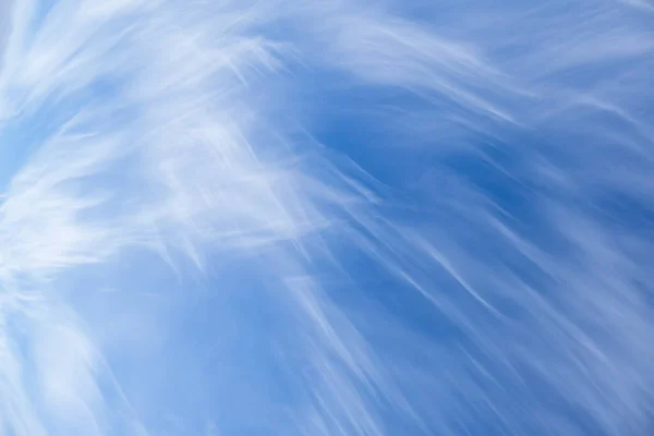 Detail Van Lucht Met Dunne Wazige Wolken Zomerdag Hitte — Stockfoto