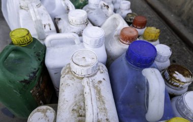 Plastik şişe yağ, geri dönüşüm ve ekoloji kullanıldı