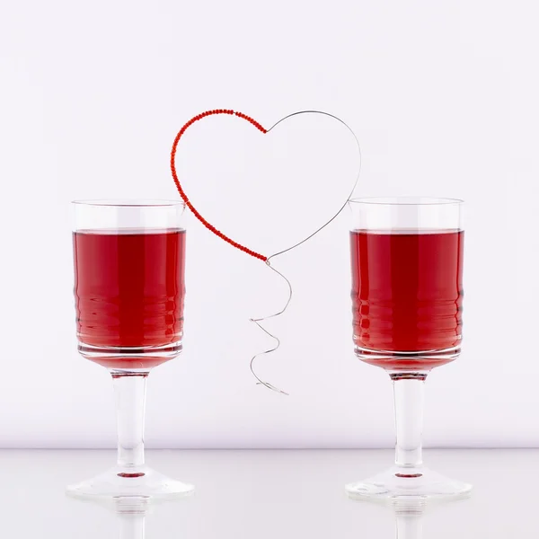 Heart between drinks — Stock Photo, Image