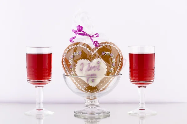 içecekler kalp arasında