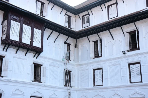 Biały dom w Nepalu — Zdjęcie stockowe