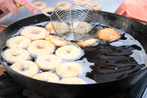 Rosquillas fritas en aceite — Foto de Stock