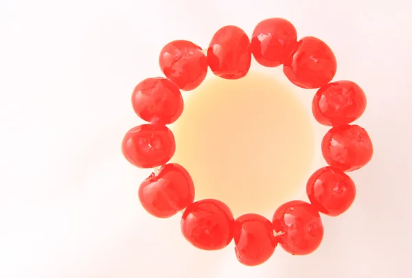 Circle of sour cherries — Stock Photo, Image
