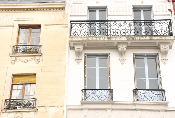 Bonita fachada-Francia — Foto de Stock