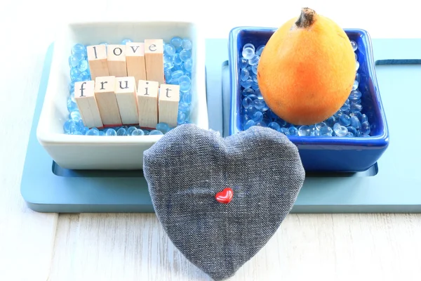 Hjärta och frukt — Stockfoto
