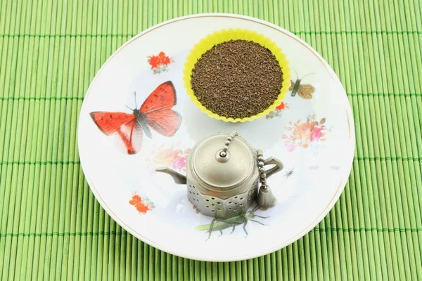 Tea on saucer — Stock Photo, Image