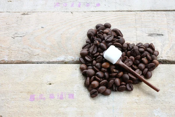 Кофе сердце и сахар — стоковое фото
