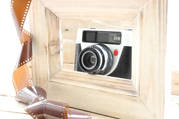 Fotoğraf makinesi ve film — Stok fotoğraf